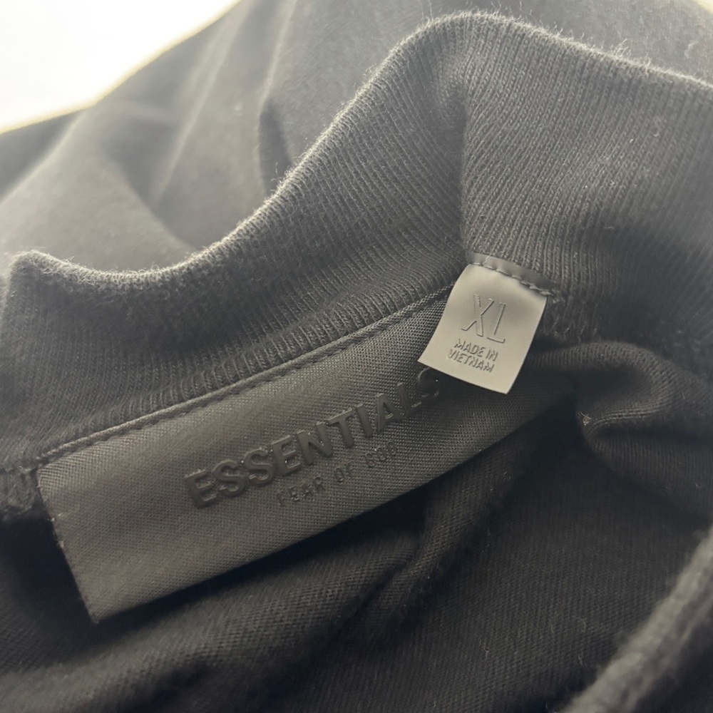 Fear of God Essentials | Black Long Sleeve Crewneck Shirt | XL - Picture 3 of 7
